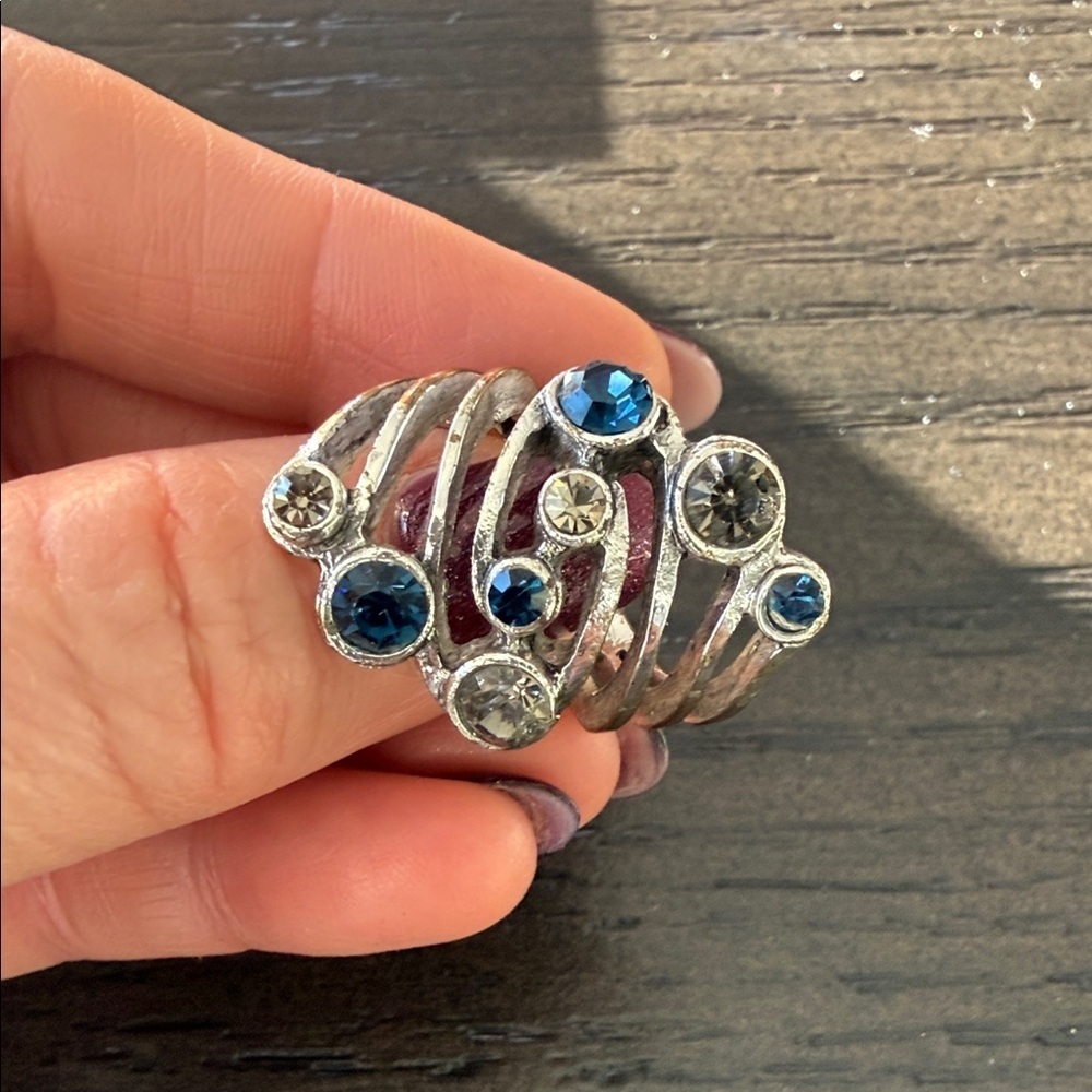 Silver Multi-Stone Ring - Picture 2 of 4